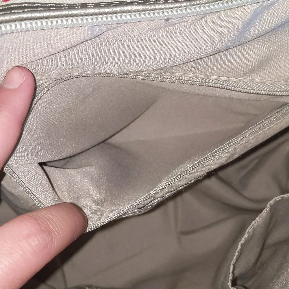 Kenneth Cole Reaction Floral Purse - Picture 6 of 15